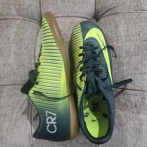 CR7 Men's Indoor/Futsal Soccer Shoes Mercurial Size 7 Seaweed